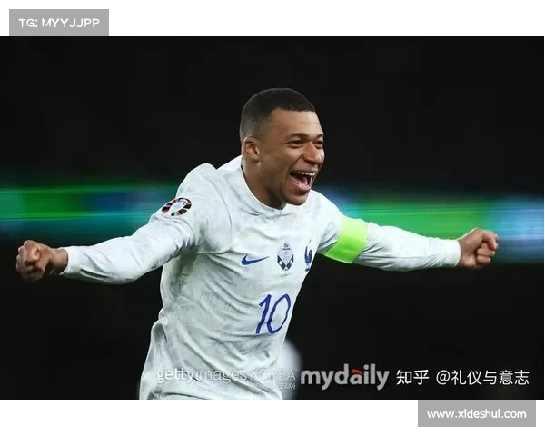 法国队训练姆巴佩科纳特因轻伤缺席待观察球迷关注恢复情况